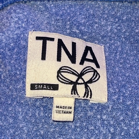 TNA Sweater - Picture 3 of 3